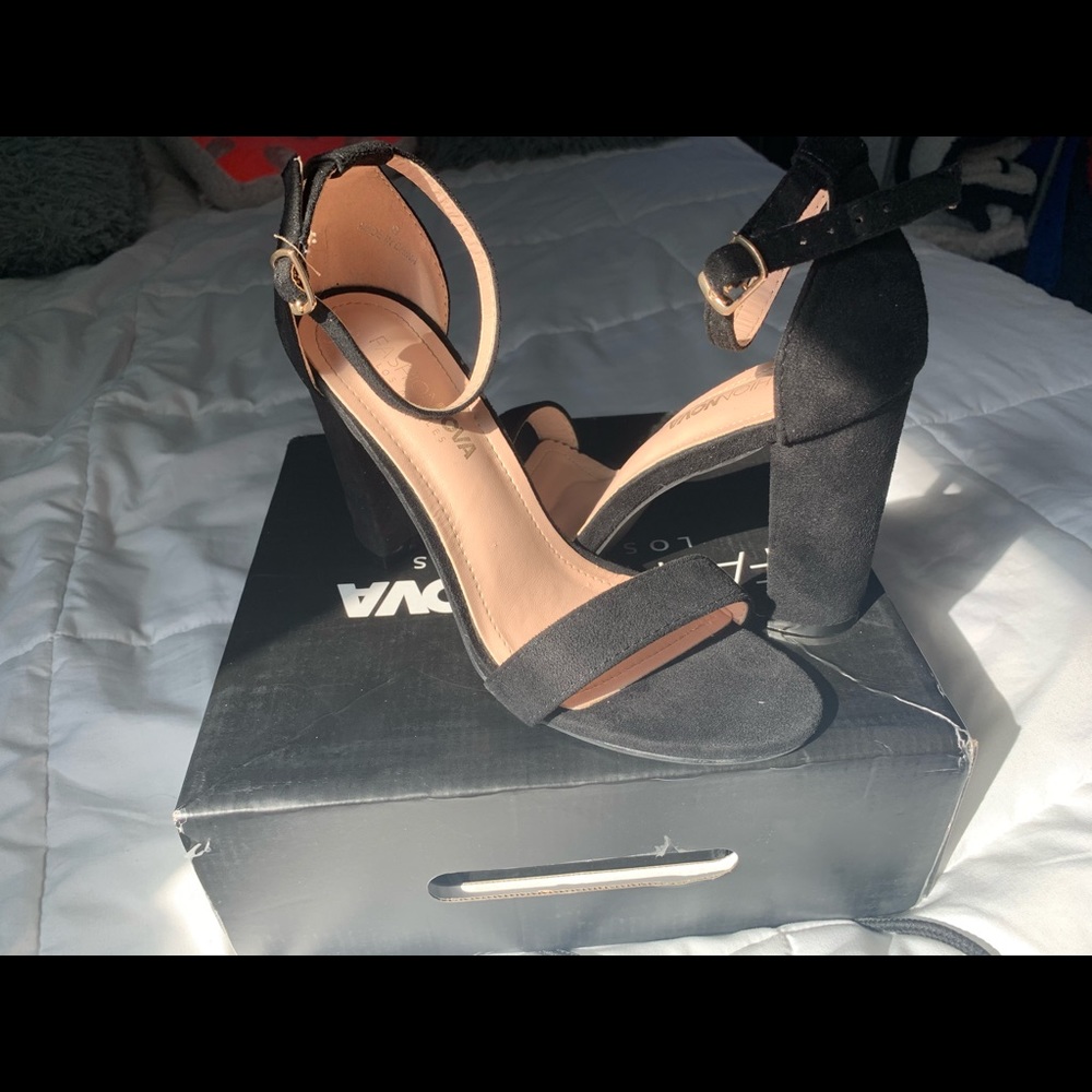 Brand new with box black Fashion Nova heels